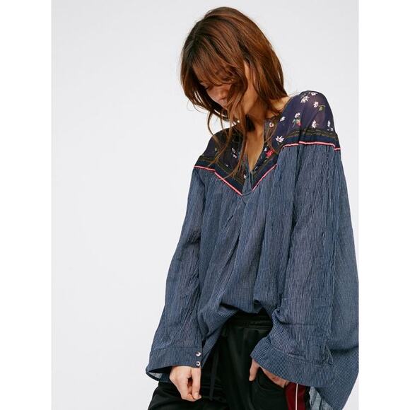 Free People Hearts and Colors Top Size‎ XS Oversized Floral Blouse Gauzy Billowy - Picture 1 of 16